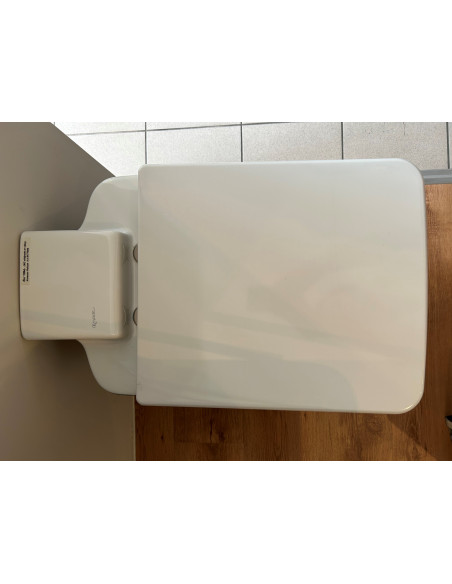 Kerasan Pelican WC sēdpods ar vāku/stipr. balts/melns - 1