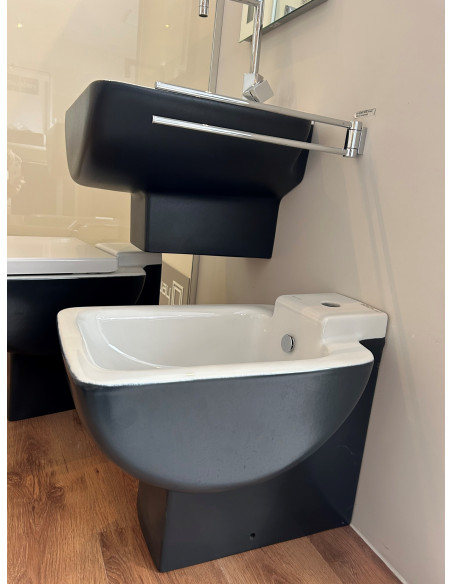 Bidē pods balts+melns - 3