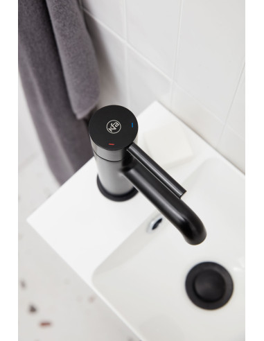 MOZA BLACK stāvmaisītājs izlietnei 5032-815-81
