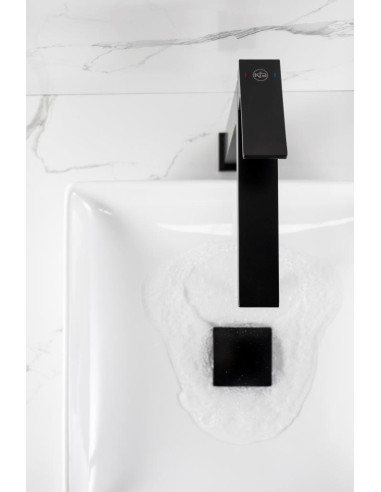 LOGON BLACK stāvošais izlietnes maisītājs 5132-612-81