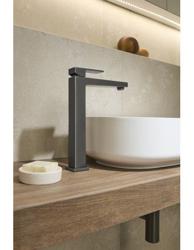 LOGON GUN METAL GREY stāvošais izlietnes maisītājs 5132-612-61