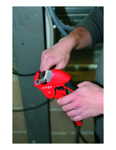 Plastmasas cauruļu griezējs VIRAX PC 32