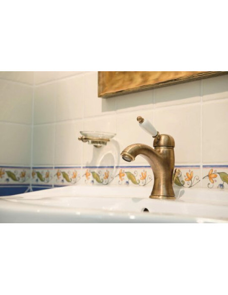 Fiore izlietnes jaucējkrāns Imperial 83ZZ5221