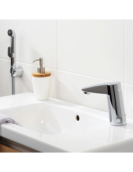 Oras izlietnes jaucējkrāns Cubista 2816F