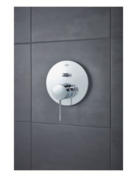 Grohe jaucējkrāns vannai ar dušu Essence 24058001 - 4 Grohe jaucējkrāns vannai ar dušu Essence 24058001 - 4
