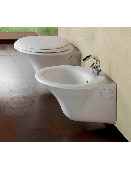 Hatria piekaramais bidē Sculture