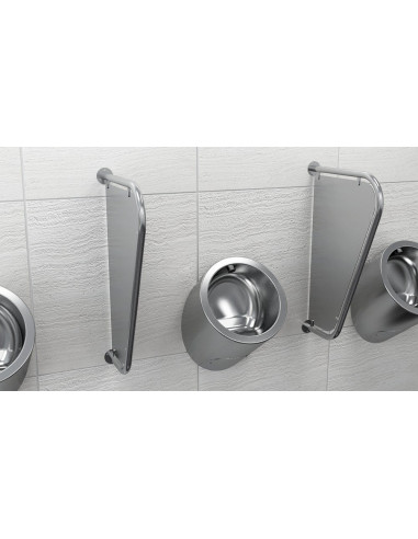 Nerūsējošā tērauda sadalošais aizkars starp pisuāriem