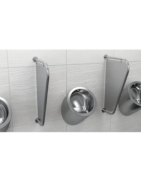 Nerūsējošā tērauda sadalošais aizkars starp pisuāriem