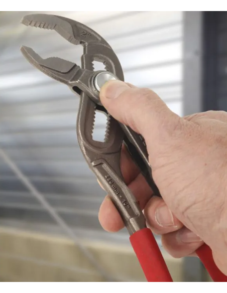 Extra-Wide Multigrip Pliers with Fast Locking Button - 4 Extra-Wide Multigrip Pliers with Fast Locking Button - 4