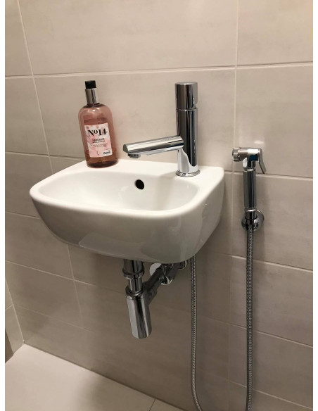 Смеситель для умывальника с гигиеническим душем СЕНА - Barva Chrom,Rozměr 3/8'' Смеситель для умывальника с гигиеническим душем СЕНА - Barva Chrom,Rozměr 3/8''