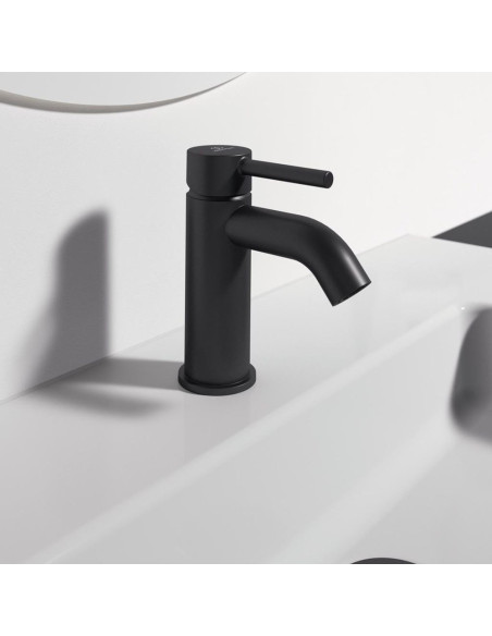 Ideal Standard CERALINE maisītājs ar Pop-up noplūdi izlietnei, Silk Black Ideal Standard CERALINE maisītājs ar Pop-up noplūdi izlietnei, Silk Black