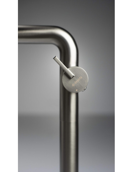 Deante Silia izlietnes krāns, augsts, ar taisnstūra snīpi BQS_D24K