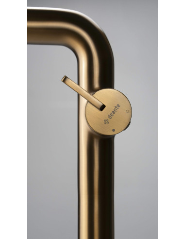 Deante Silia izlietnes krāns, augsts, ar taisnstūra snīpi BQS_C24K