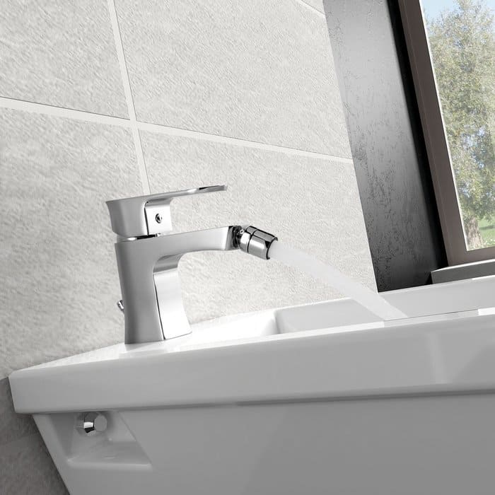 Bidet faucets