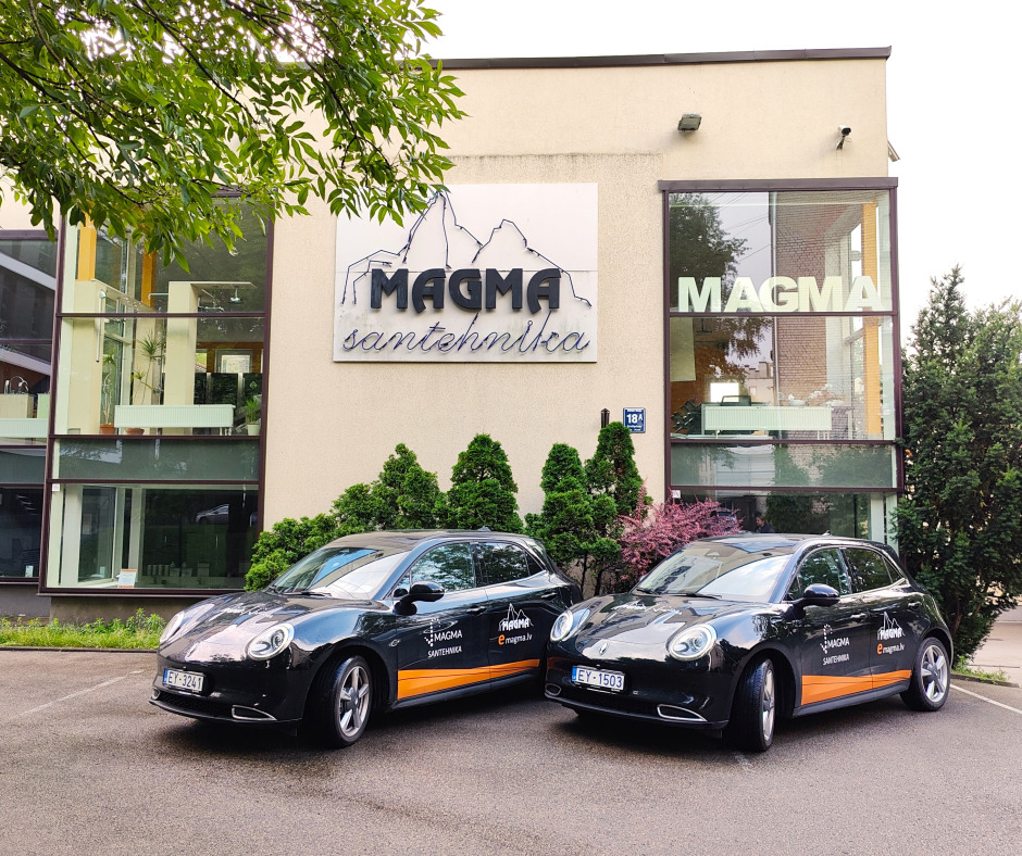 🚗⚡ Mūsu autoparks kļūst zaļāks!